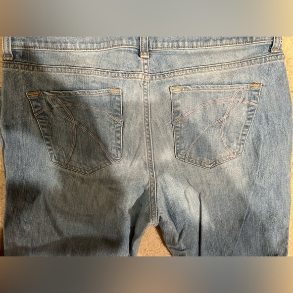 Ladies jean lot Express and NY&Co - 2 pair size 12. - Picture 3 of 5